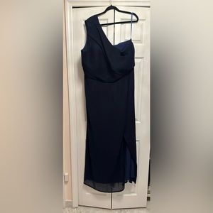 🆕🏷️Women’s Yaura One Shoulder Navy Slit Dress - Size 24